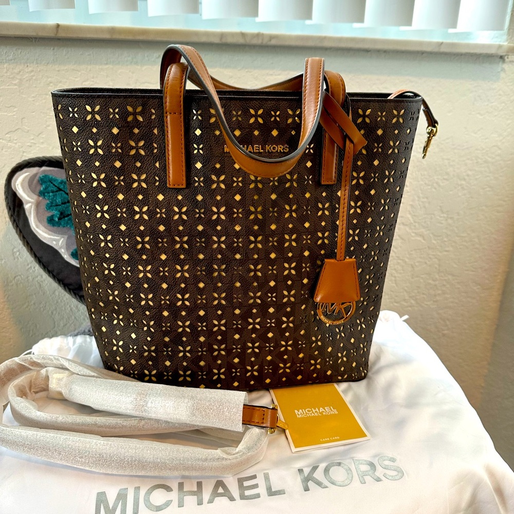Michael Kors medium sized Tote/Crossbody